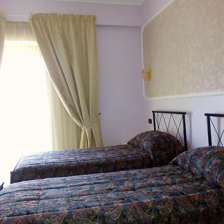 Hotel Al Querceto Tocco Caudio Ruang foto